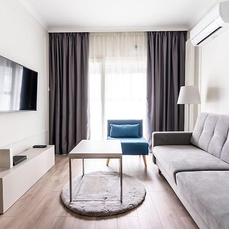 Chic & Luxury Apartment By Mennica Residence Варшава Экстерьер фото