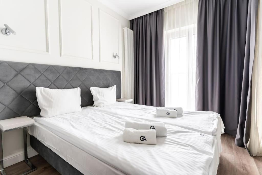 Chic & Luxury Apartment By Mennica Residence Варшава Экстерьер фото